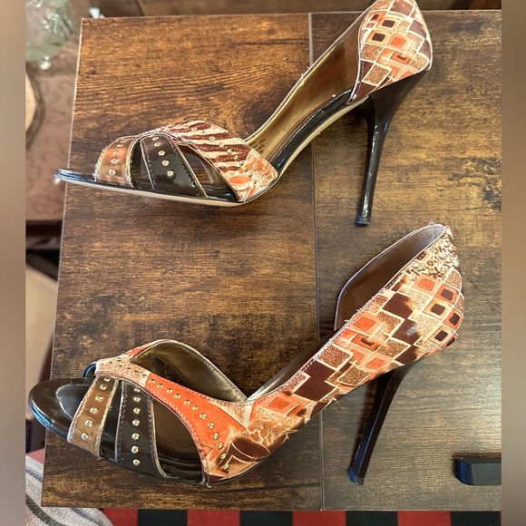 Guess Gwerinna-3 peep toe stiletto pumps size 9M - Picture 5 of 8